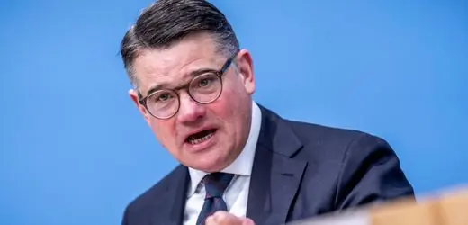 AfD-Ausschussvorsitze im Bundestag: Hessens Ministerpräsident Boris Rhein fordert Kurswechsel