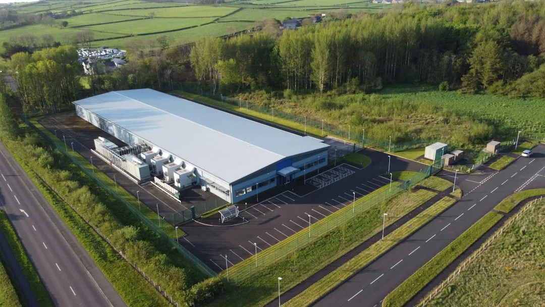 AI Data Center Expansion Drives US Rural Land Rush and Backlash